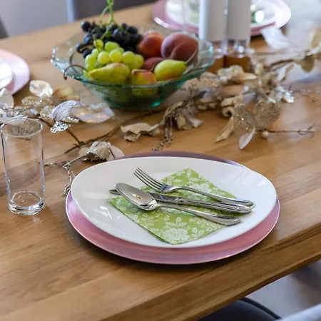 Rhea Exclusive アパート オパティヤ