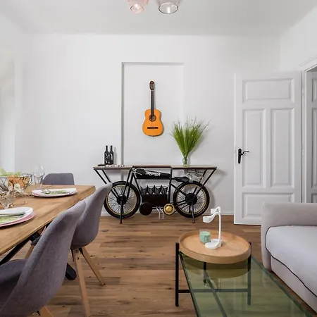 Rhea Exclusive Appartement *